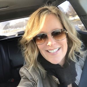 Meet your Posher, Whitney